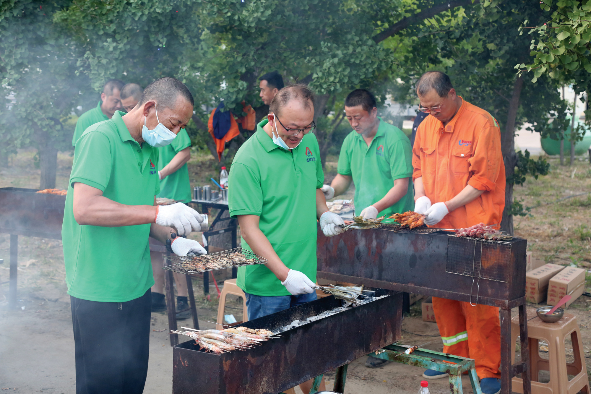 携手同行 共赢未来 ——蓬建集团工业园消夏文艺晚会激情上演(图3) 携手同行 共赢未来 ——蓬建集团工业园消夏文艺晚会激情上演(图3)