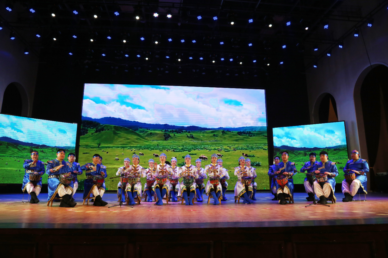 乘风破浪再出发 旗开得胜创佳绩——蓬建集团2023年度总结表彰暨2024年度工作部署大会活动侧记(图7) 乘风破浪再出发 旗开得胜创佳绩——蓬建集团2023年度总结表彰暨2024年度工作部署大会活动侧记(图7)