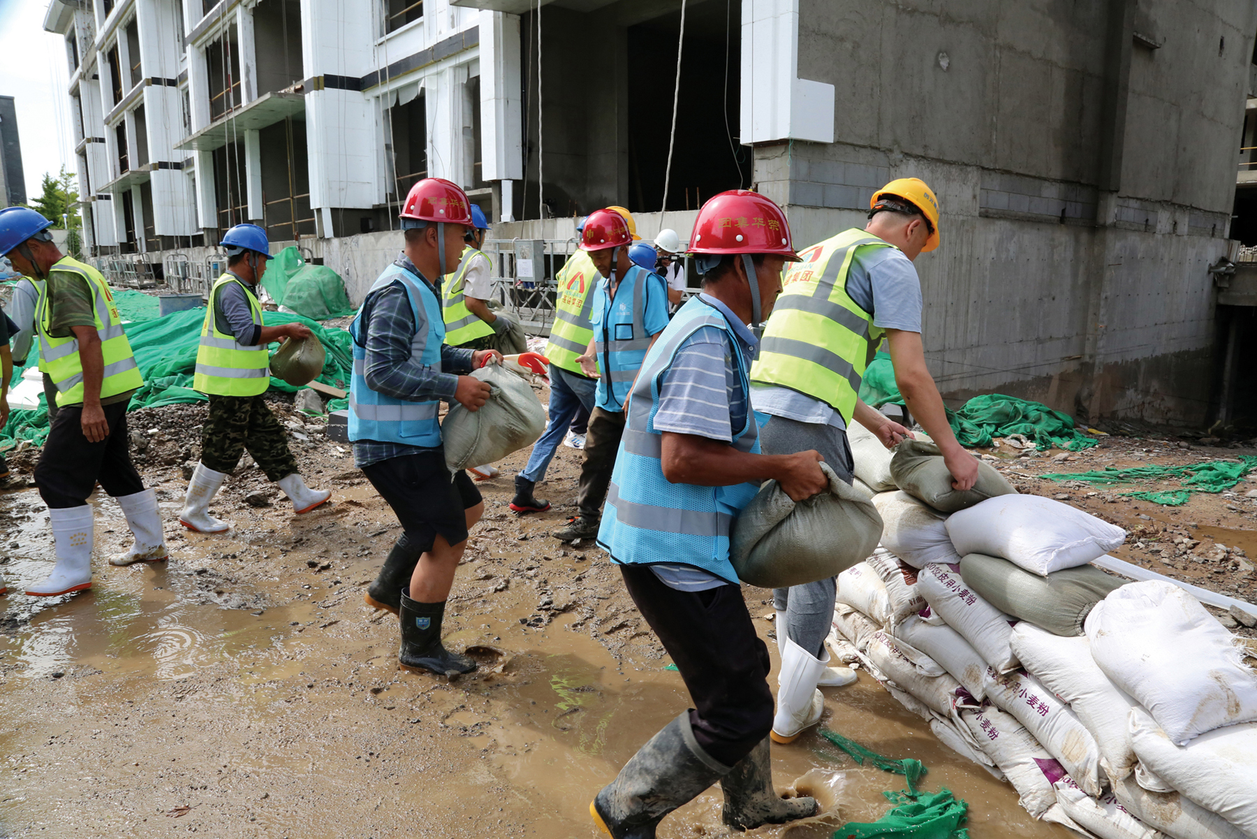 区建筑施工领域防汛应急演练在义和·壹号院举行(图2) 区建筑施工领域防汛应急演练在义和·壹号院举行(图2)