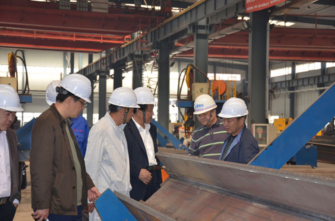 市人大常委会第一副主任丁义波调研蓬建集团(图4) 市人大常委会第一副主任丁义波调研蓬建集团(图4)