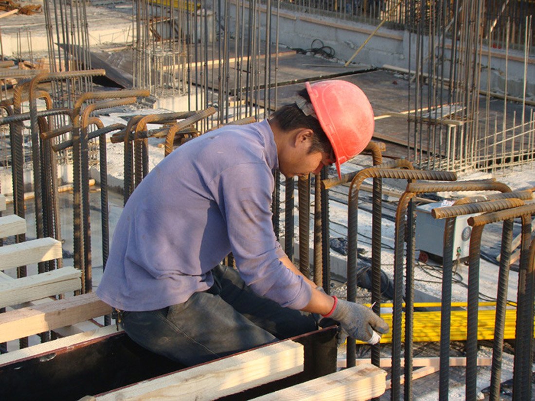 用心打造民心工程——市中医院门诊病房综合楼工程施工现场掠影(图4) 用心打造民心工程——市中医院门诊病房综合楼工程施工现场掠影(图4)