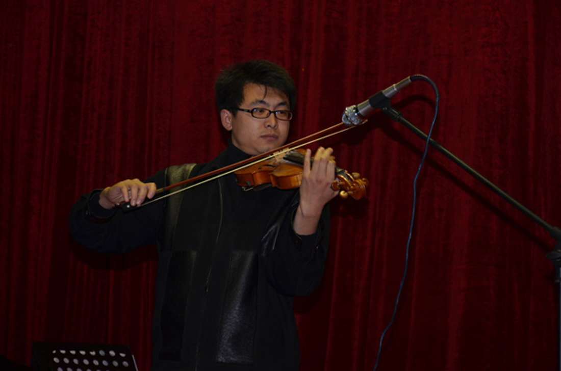 第六期大学生活动日举行茶话会(图2) 第六期大学生活动日举行茶话会(图2)