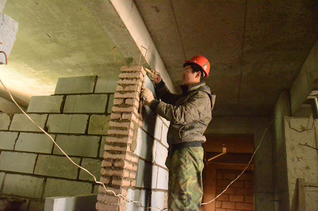 集团公司领导走访慰问高职冠名班实习学生(图2) 集团公司领导走访慰问高职冠名班实习学生(图2)