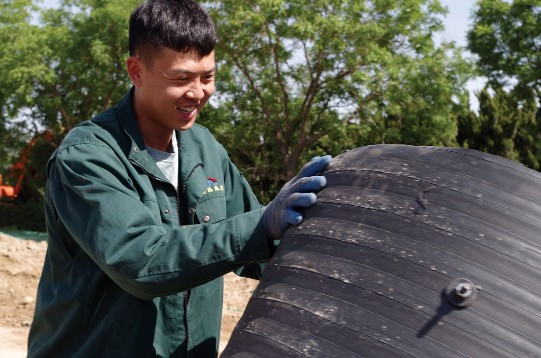 用热血青春守护供暖“命脉” ——记蓬莱区滨海热力公司抢险队员贺继奎(图1) 用热血青春守护供暖“命脉” ——记蓬莱区滨海热力公司抢险队员贺继奎(图1)