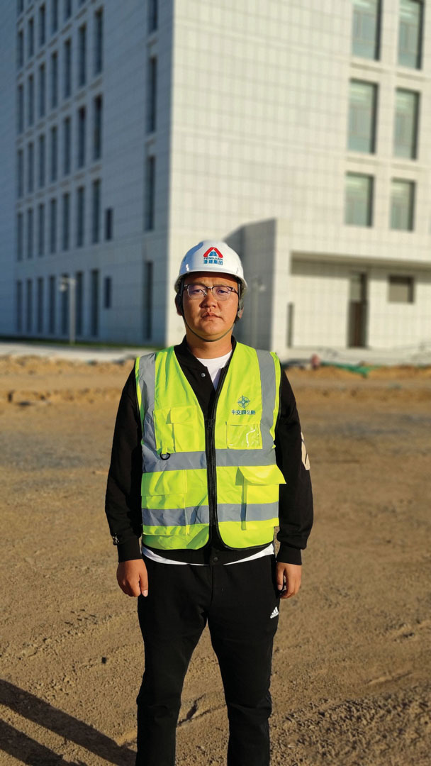 耕耘建筑事业 奉献青春年华 ——记建筑二公司项目经理田径(图1) 耕耘建筑事业 奉献青春年华 ——记建筑二公司项目经理田径(图1)